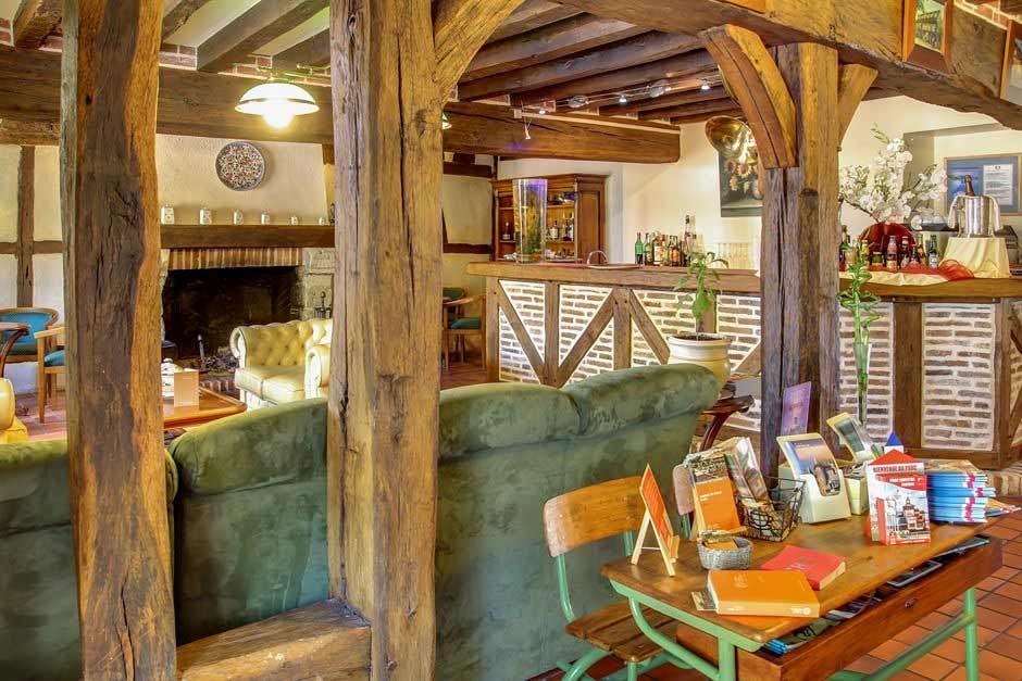 Auberge Du Cheval Blanc - Teritoria Selles-Saint-Denis 레스토랑 사진